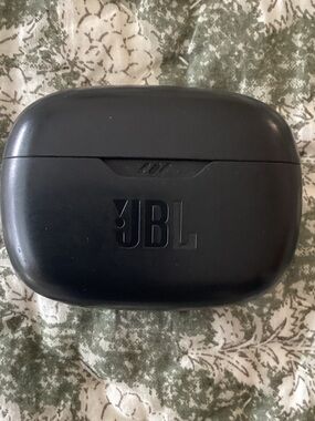 JBL Black Earbuds Charging Case with Embossed Logo with one ear bud